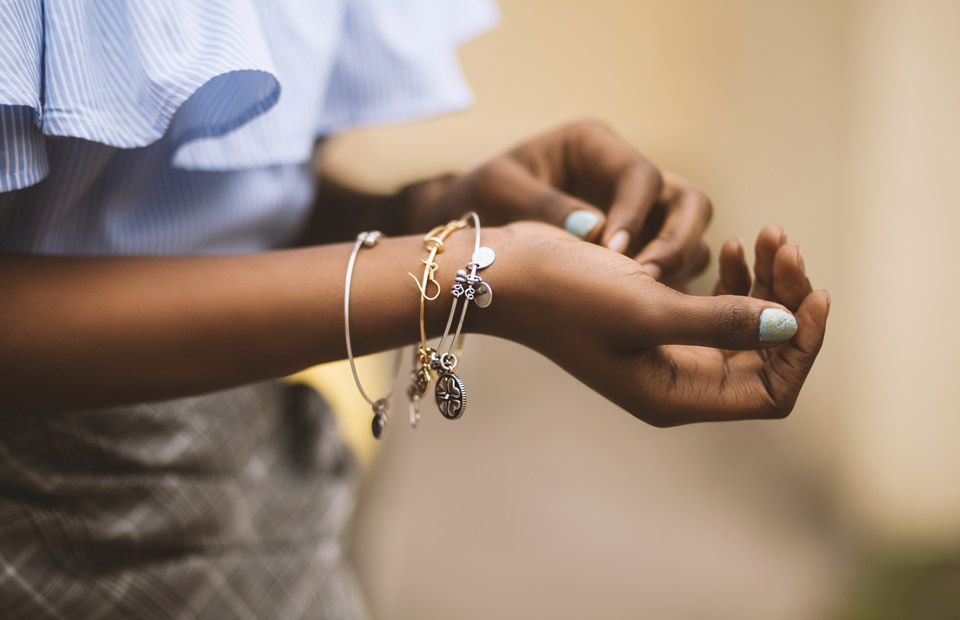 Sign-Language-Experts-on-the-Nonverbal-Cues-You’re-Missing-in-Meetings Image