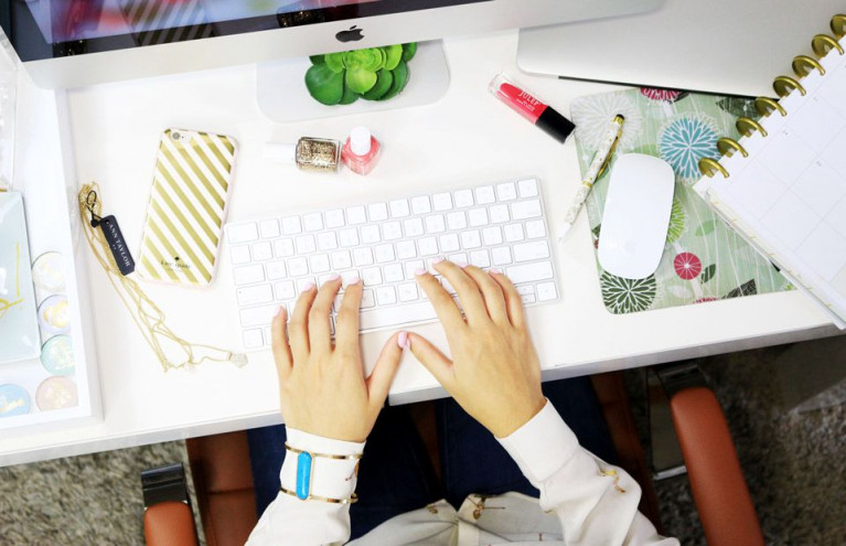 40+ Questions to Ask in an Informational Interview | Career Contessa